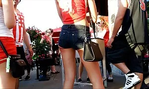 若い男は、彼女の胃の上に豪華な女性と兼をねじ込みます 女 動画 えろ