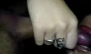 ステージ上のストリッパークラブの訪問者の一部 女 と 女 エロ 動画