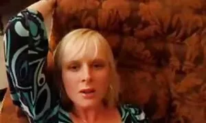 アナルセックスアリスは最初にハードに変わりました 女性 用 アダルト 動画