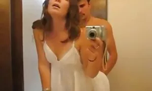 彼女の陰茎を再生し、お楽しみください アダルト 動画 女 向け