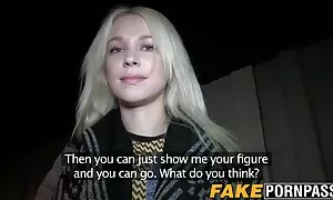 白い男は帽子にハンサムなmulattoを置く 女性 が 見る 無料 エロ 動画