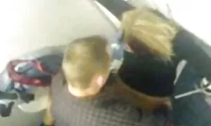 鶏の強い強打の肛門アンジェリーナ 女性 の エロ 動画