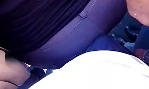 裸のブロンドと美しい胸の街の周りを歩いて 女の子 av